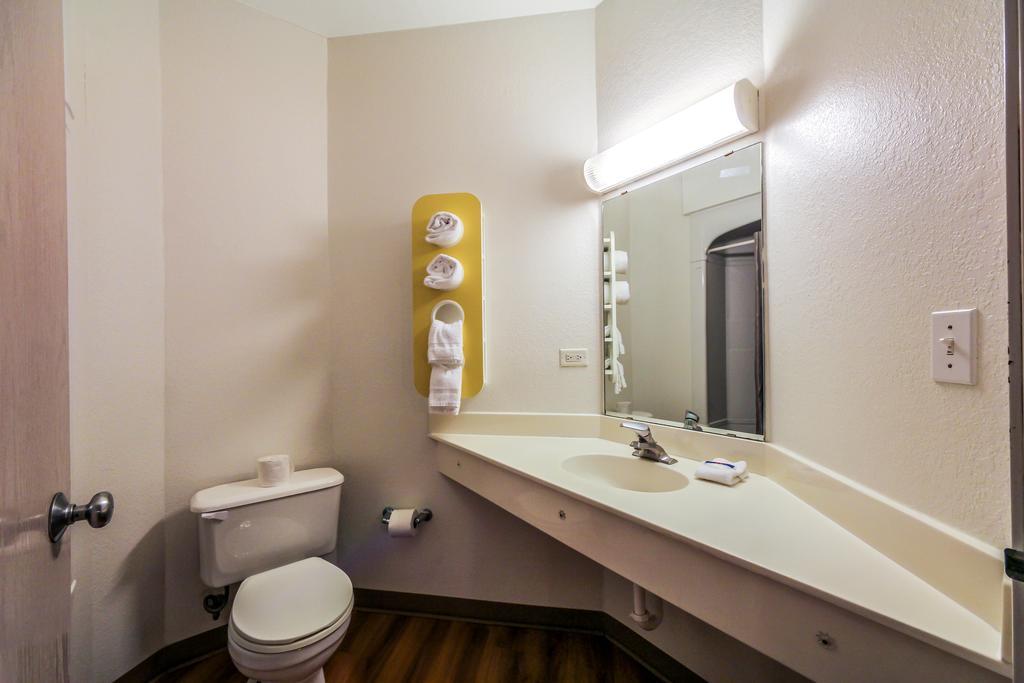 Motel 6 New Braunfels Esterno foto