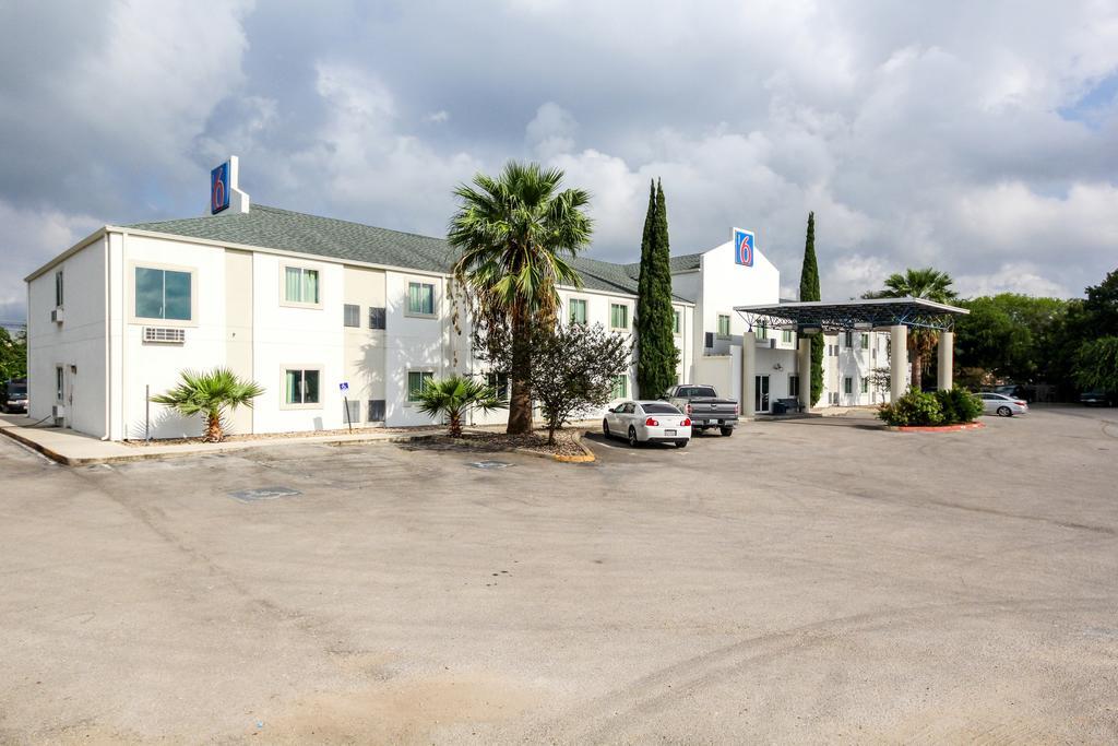 Motel 6 New Braunfels Esterno foto